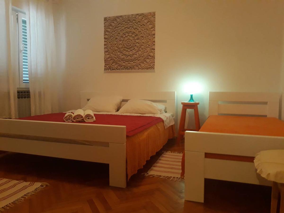 פג Apartments Pag Holiday מראה חיצוני תמונה