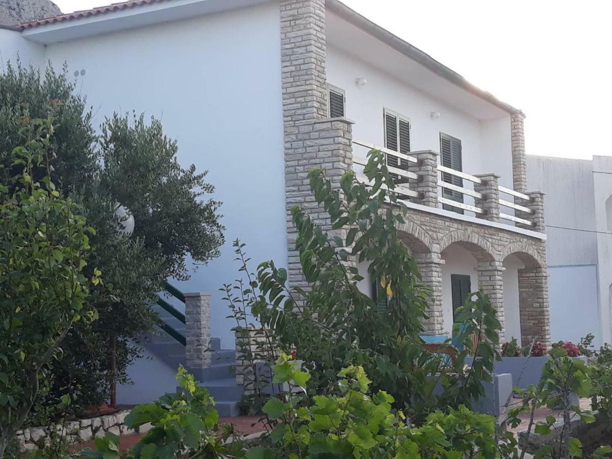 פג Apartments Pag Holiday מראה חיצוני תמונה