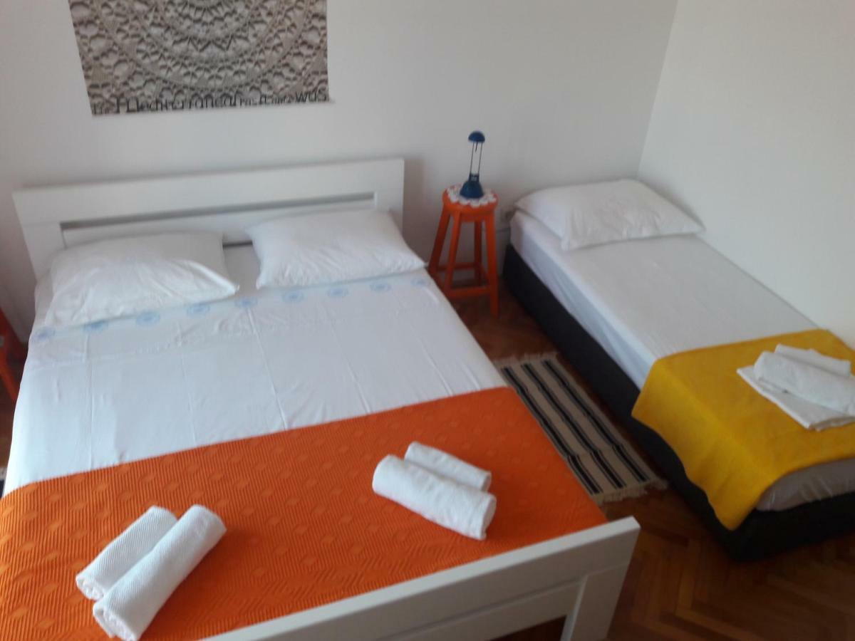 פג Apartments Pag Holiday מראה חיצוני תמונה