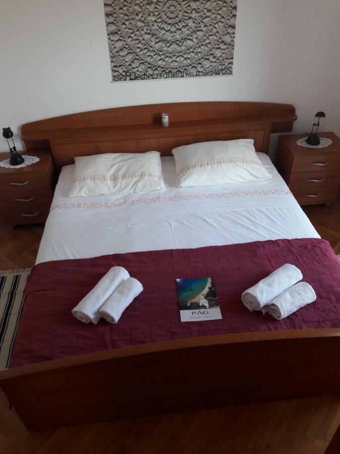 פג Apartments Pag Holiday מראה חיצוני תמונה