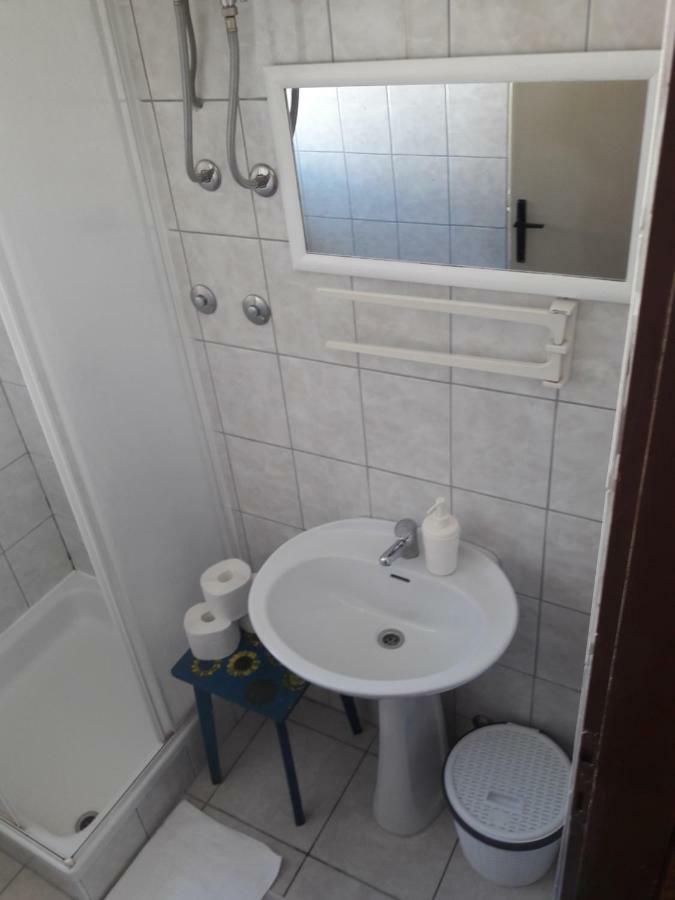 פג Apartments Pag Holiday מראה חיצוני תמונה